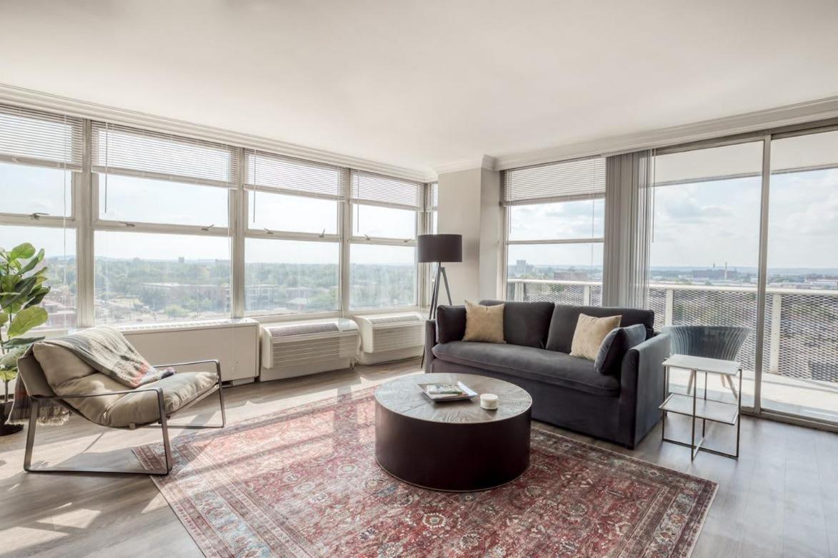 Cozysuites 800 Tower 1Br With Gym! 10 Louisville Eksteriør billede
