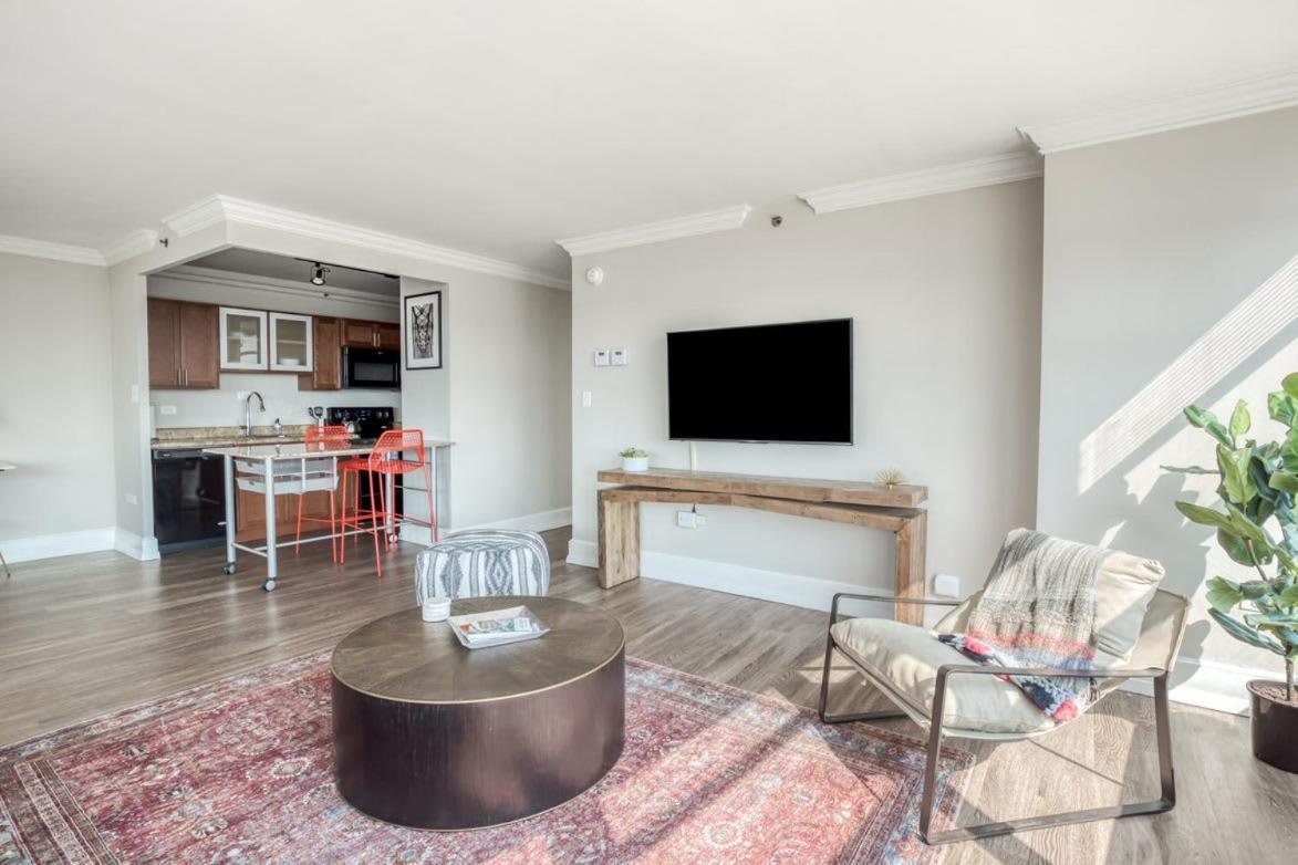 Cozysuites 800 Tower 1Br With Gym! 10 Louisville Eksteriør billede