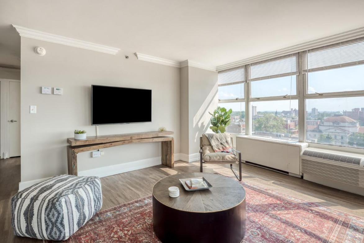 Cozysuites 800 Tower 1Br With Gym! 10 Louisville Eksteriør billede