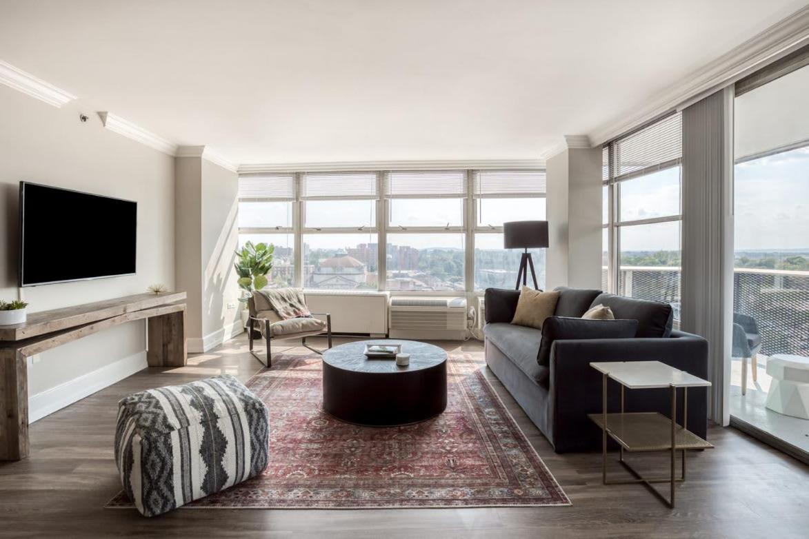 Cozysuites 800 Tower 1Br With Gym! 10 Louisville Eksteriør billede