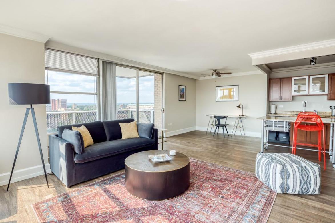 Cozysuites 800 Tower 1Br With Gym! 10 Louisville Eksteriør billede